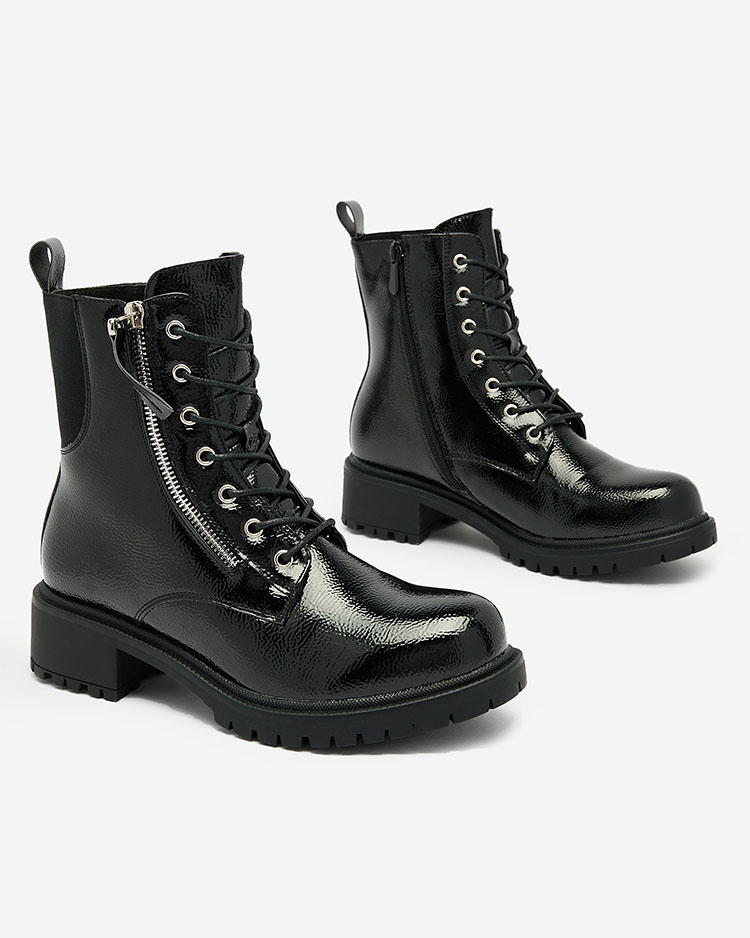 Royalfashion Черни дамски ботуши от еко кожа с лак Gaddaxa