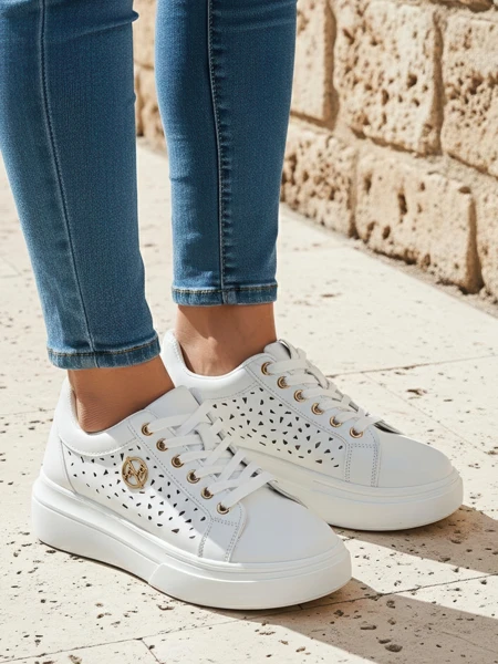 Дамски сникърси Calista Bianco от еко кожа, ажурни, пролетни 4,5 см