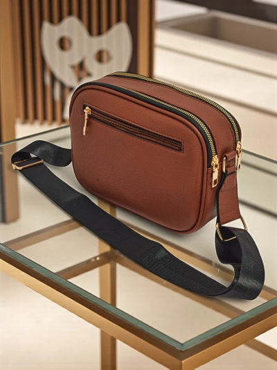 Малка дамска чанта от еко кожа Lunar Elegance