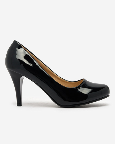 Royalfashion Черни лакирани обувки на ток Degonop