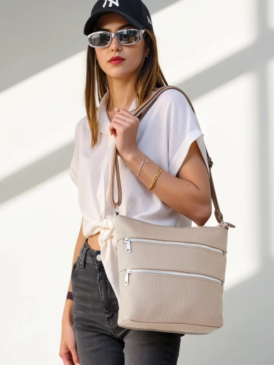 Royalfashion Дамска малка чанта от еко кожа