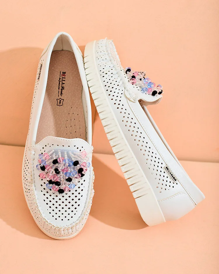 Royalfashion Дамски ажурни мокасини с мъниста Namis