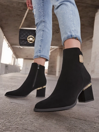 Дамски ботуши на Royalfashion Esolur