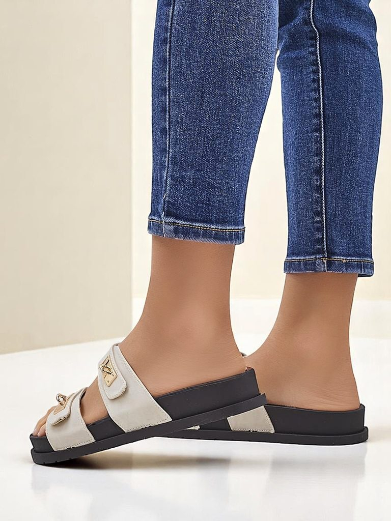 Обувки за жени Royalfashion с декоративни катарами Costes