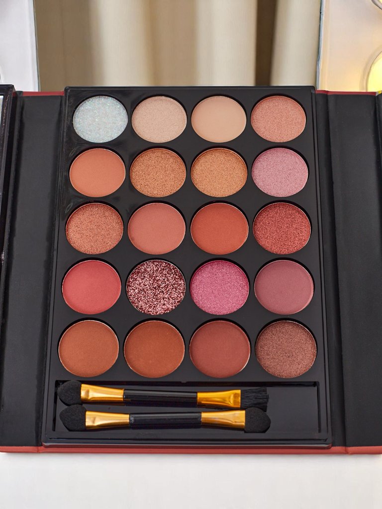 ANYLADY Компактна палитра за грим – сенки за очи, контуриране, устни – 32 цвята