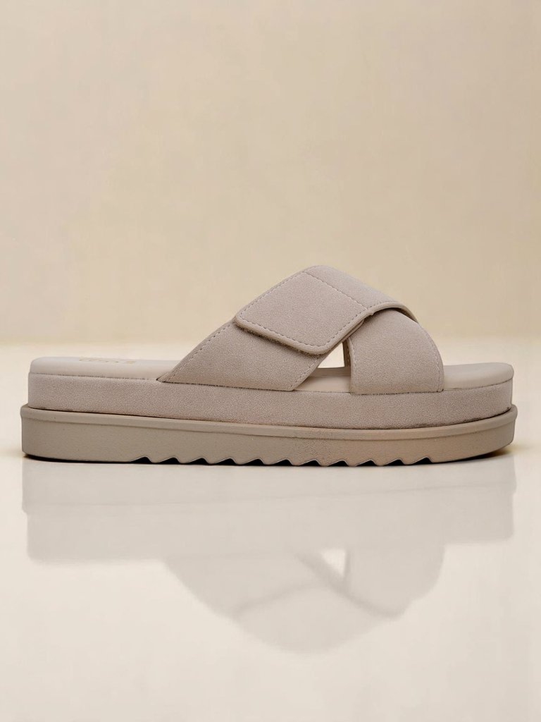 Royalfashion Дамски равни сандали Evre