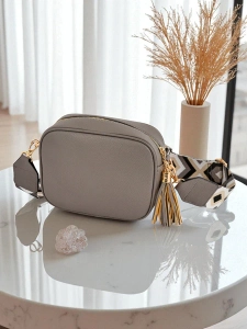 гълъбово сиво || szary