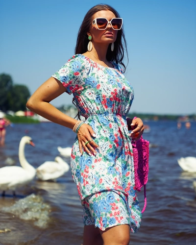 Royalfashion Дамска мини рокля с флорални мотиви a'la hiszpanka в синьо