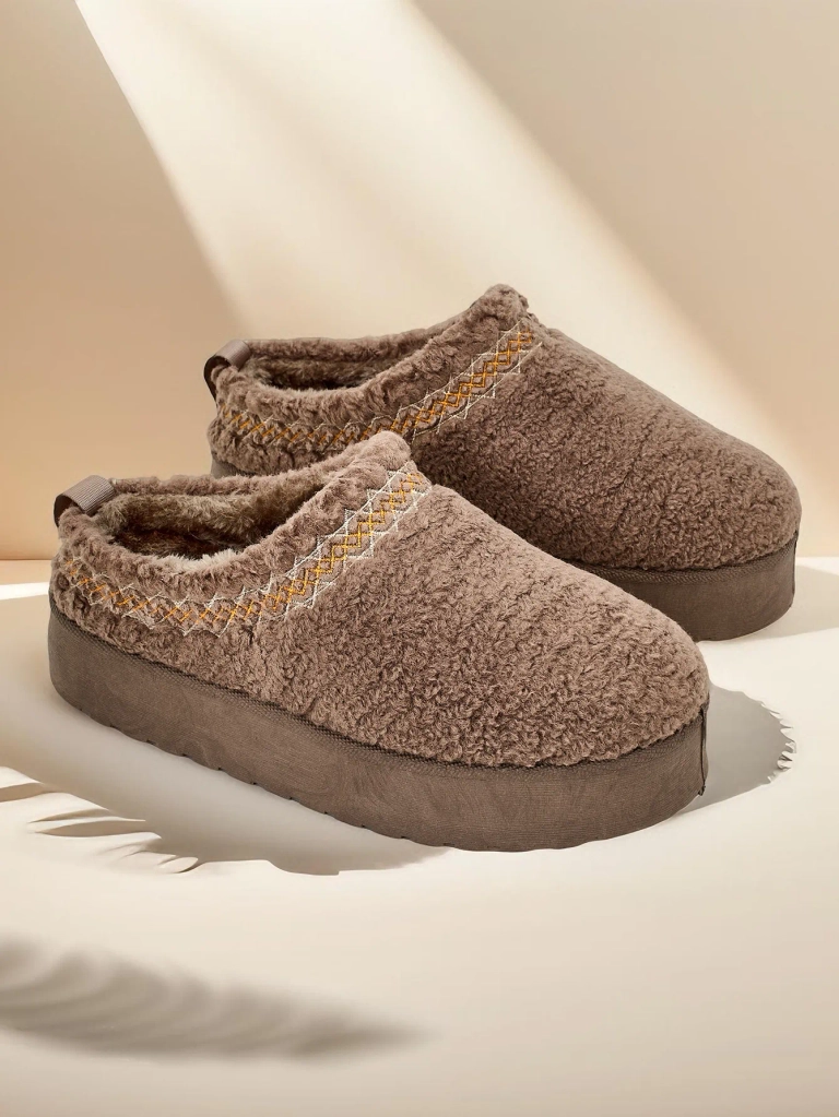 Royalfashion Къси дамски снежни ботуши Sesele