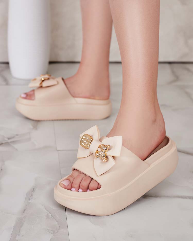 Royalfashion Дамски гумени джапанки с декоративна панделка Apis