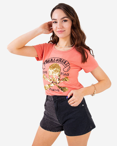 Pomarańczowy damski t-shirt z cekinami i napisami - Odzież