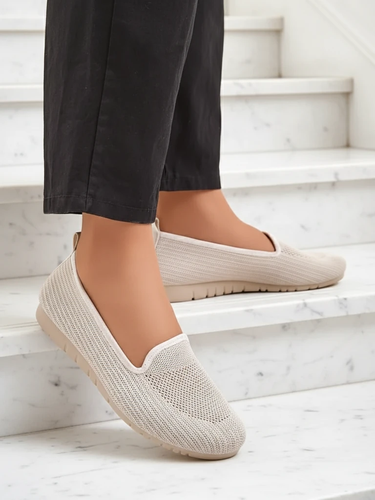 Moda Bella Бежови Дамски Обувки на Равна Подметка