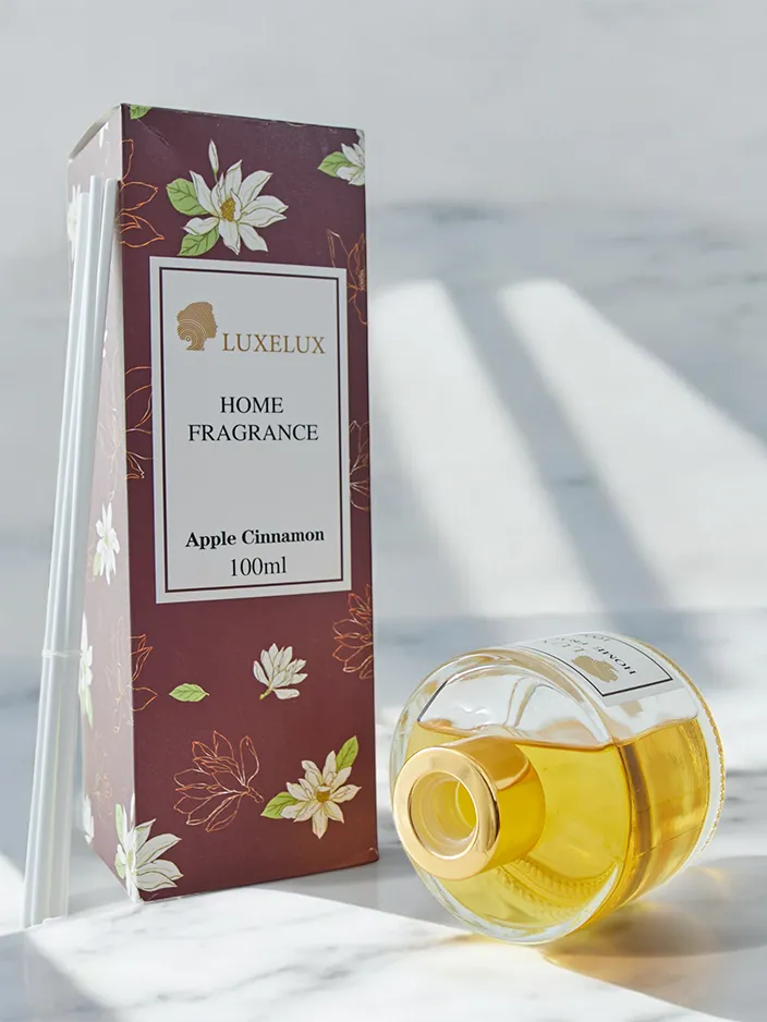 Luxelux ароматни пръчици Ябълка и Канела 100 мл