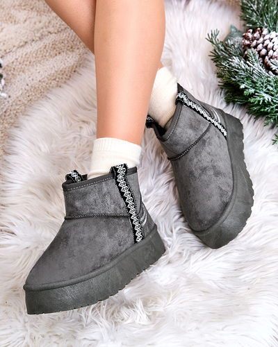 Royalfashion Дамски къси ботуши a'la snow boots with ornament Erititta