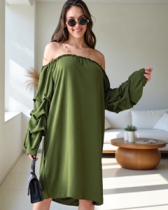 тъмнозелено