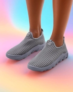 гълъбово сиво