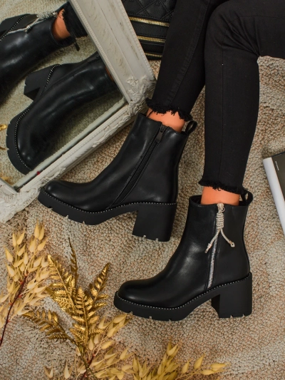 Дамски боти на ток Ashen Life