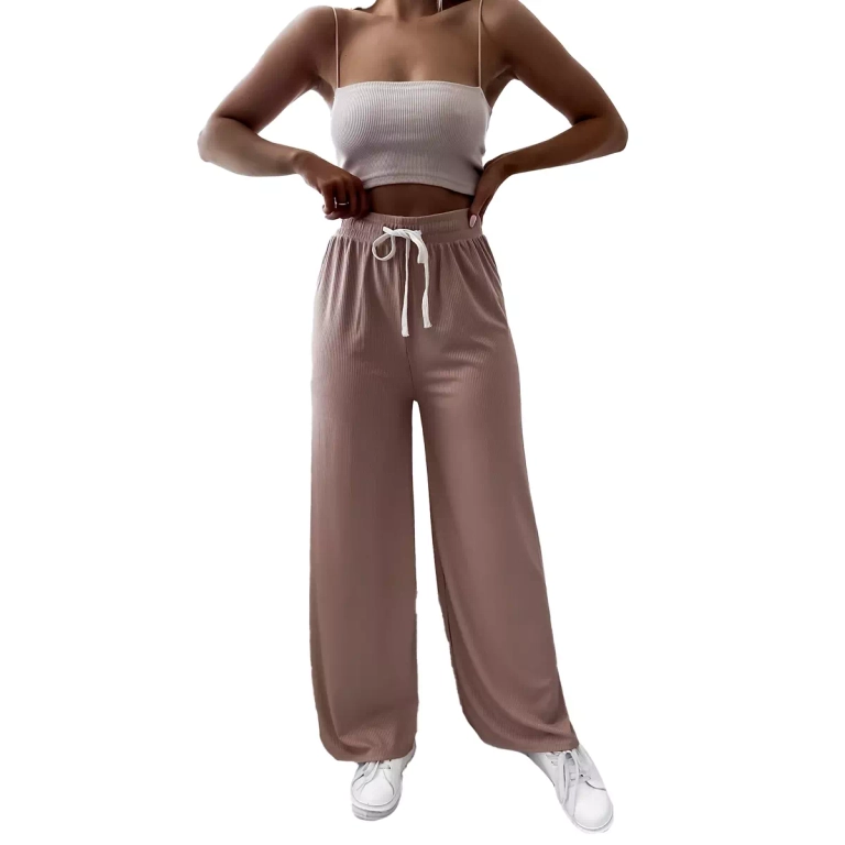 Кафяв дамски широк плисиран панталон - Облекло