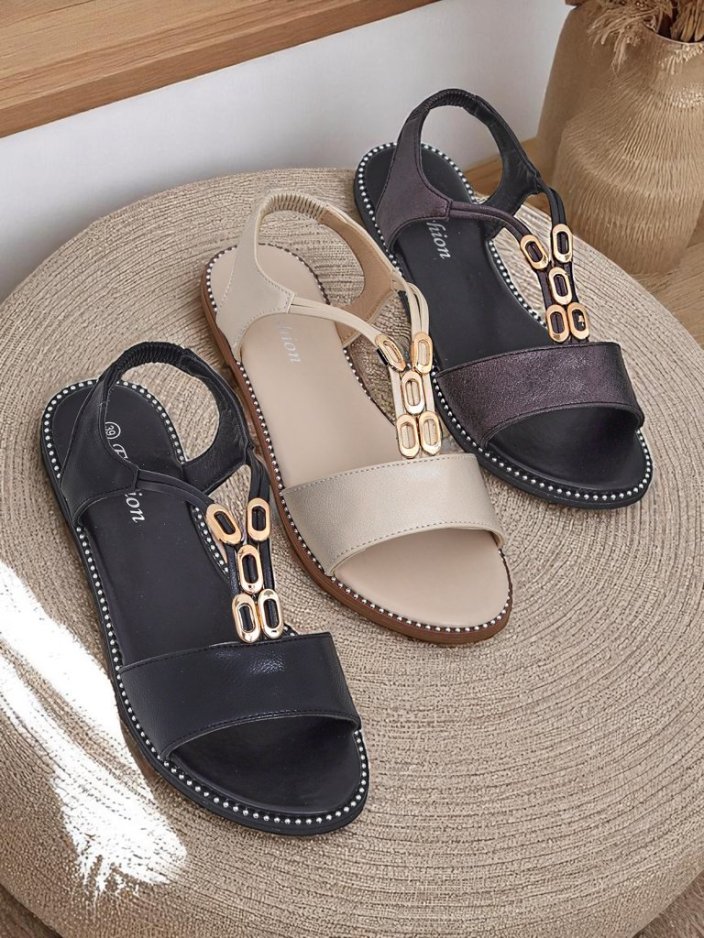 Royalfashion Дамски сандали с декоративни каишки Siena Glow