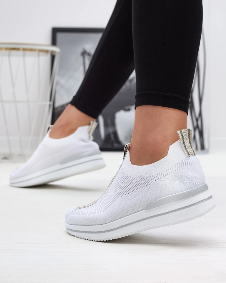 Дамски спортни обувки с надпис в бяло Cerppa- Footwear