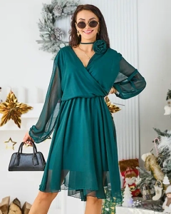 тъмнозелено