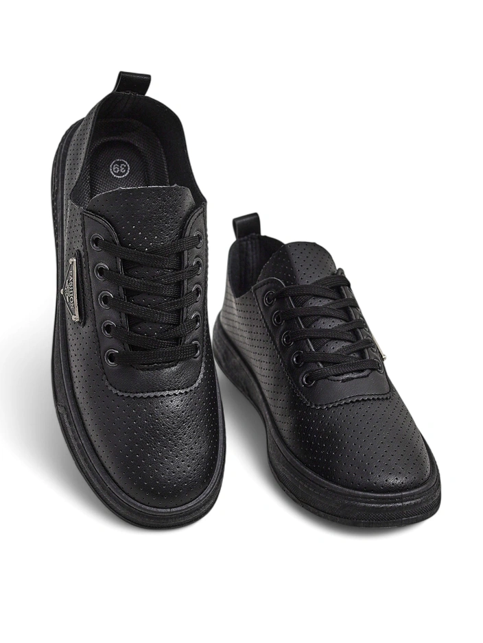 Роялфешън Дамски спортни обувки с връзки с принт Фенни