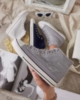 гълъбово сиво