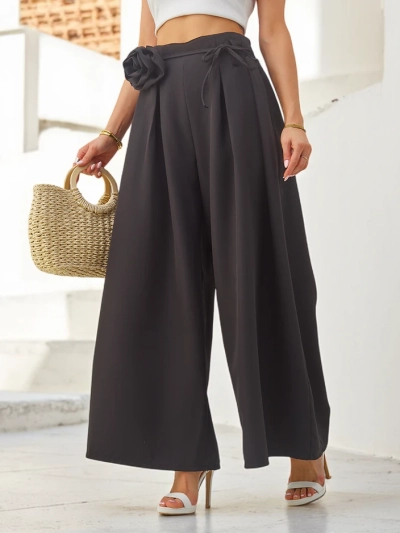 Royalfashion Елегантни широки дамски панталони с декоративно цвете на колана