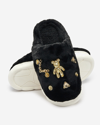 Royalfashion Черни дамски чехли от естествена кожа с орнаменти Erserra