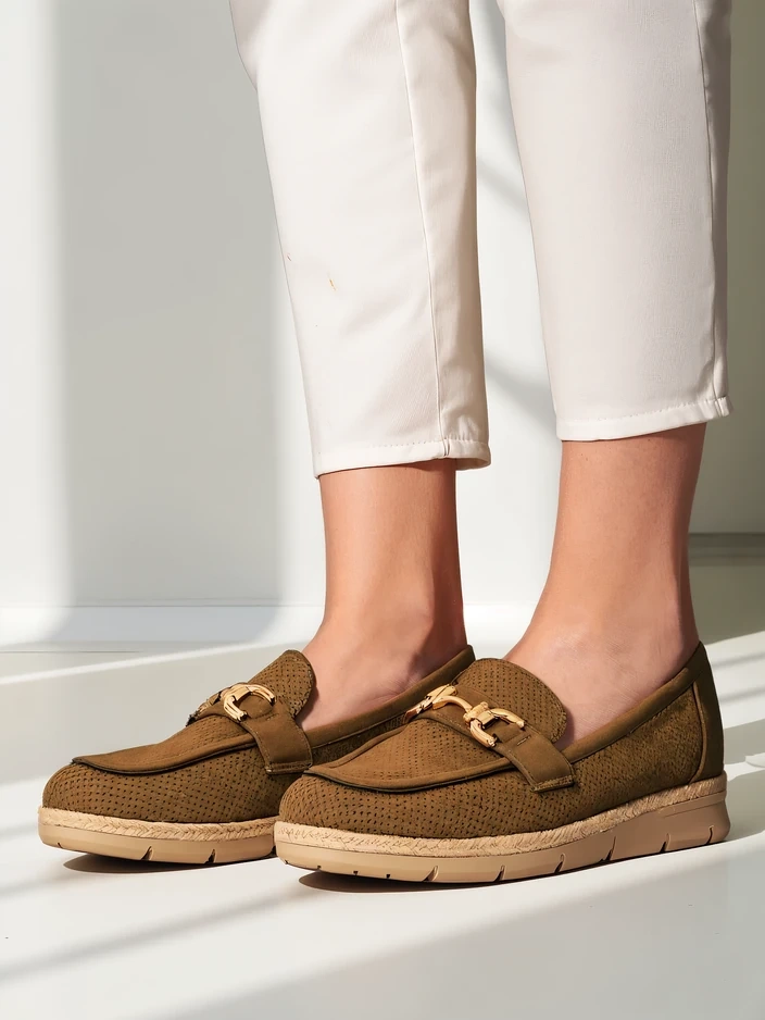 Женски обувки от Royalfashion с декоративен акцент на пръста