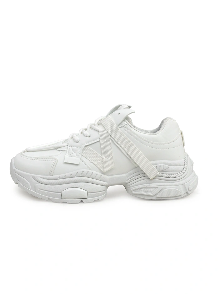 Дамски бели сникърси Arete от еко кожа, плосък ток, пролетна колекция