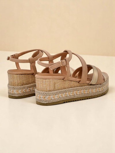 Royalfashion Дамски сандали на платформа Eylaas