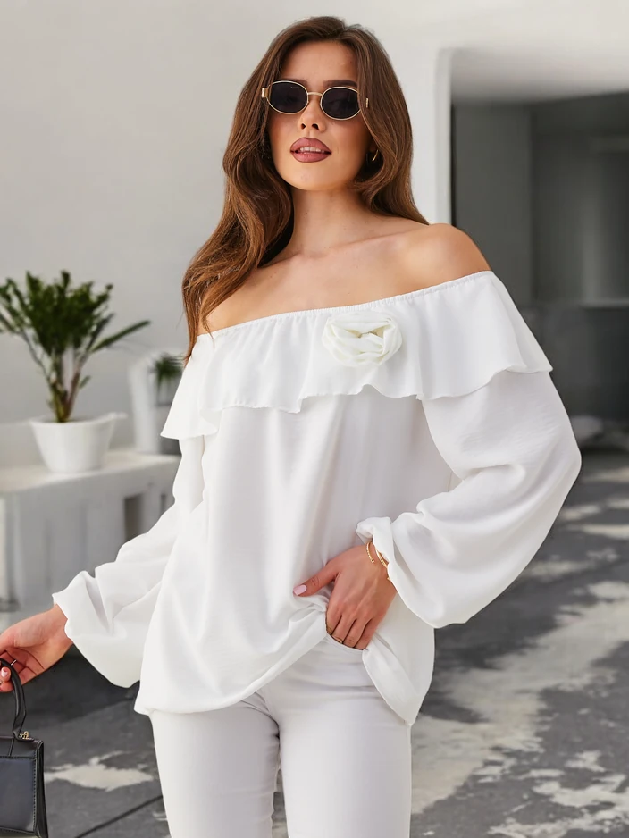 Royalfashion Дамска блуза а'ла Испанска с ръкави и цвете