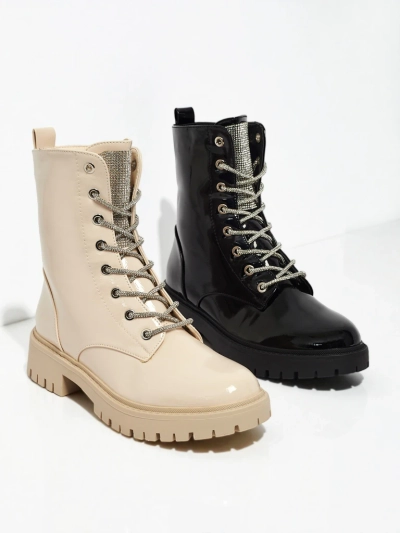 Лакирани дамски боти с връзки Fjorra