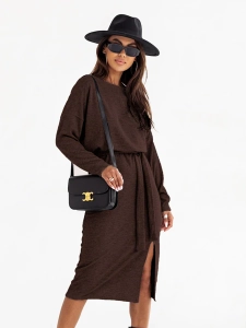 Тъмнокафяв