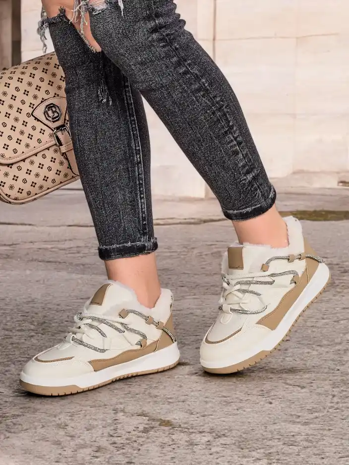 Royalfashion Дамски маратонки с изолация Esioo