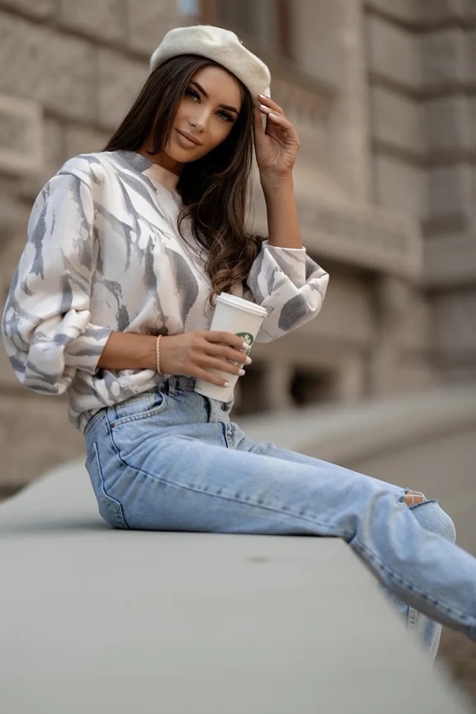 Royalfashion Тънък дамски пуловер с принт