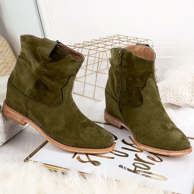 Zielone kowbojki na krytym koturnie Astrit - Obuwie