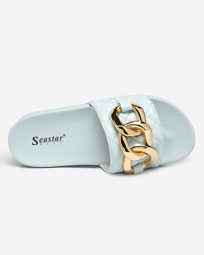 Niebieskie damskie pikowane klapki ze złotym łańcuszkiem Eteris - Obuwie