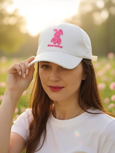 Royalfashion Шапка с апликация Заек намига