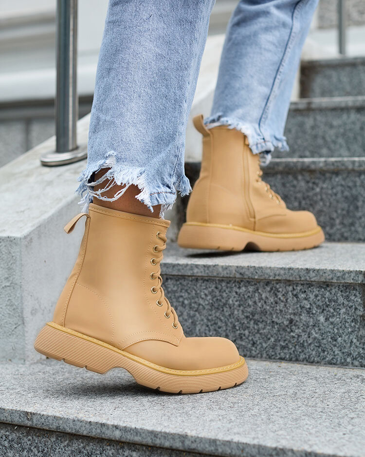 Royalfashion Матови светлокафяви дамски ботуши Kucillo