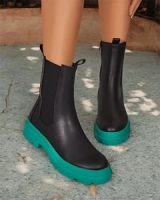 тъмнозелено