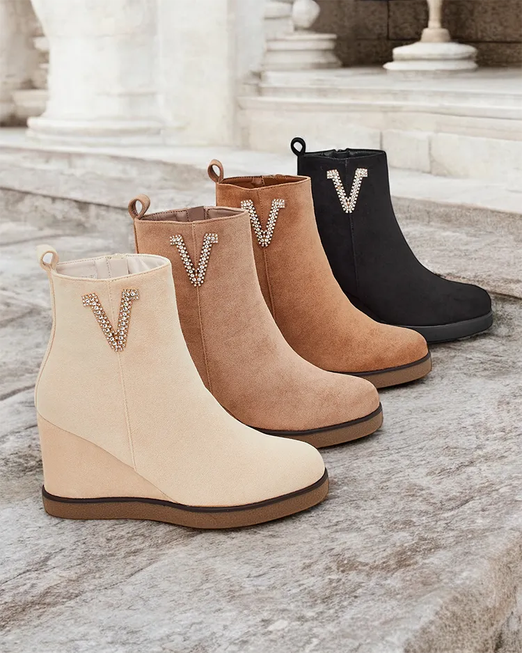 Royalfashion Дамски ботуши на токчета Nerias