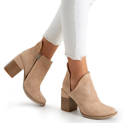 Beżowe damskie botki na słupku z wycięciami Cintura - Obuwie