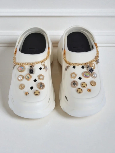 Сандали Caligae Aurelia Bianca с декорации chain в стил glamour