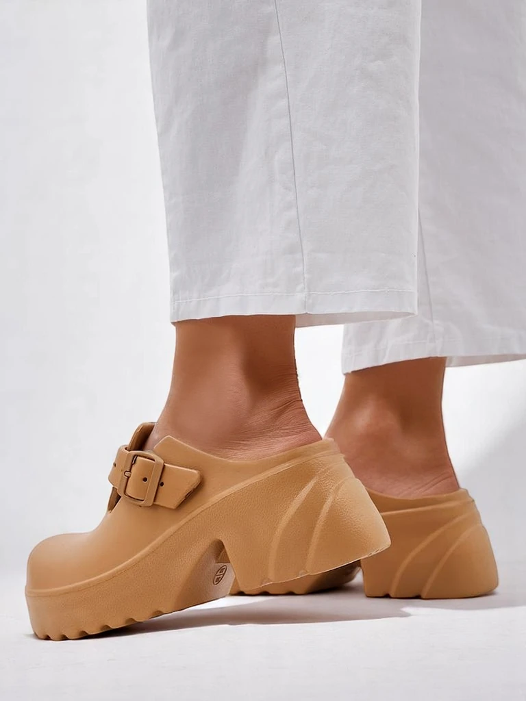 Royalfashion дамски сандали с гумен ток Voxones