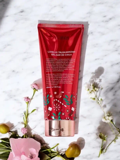 Luxelux Коледен Бомба за Тяло с Аромат на Ягода 300 мл