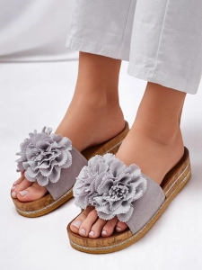 гълъбово сиво