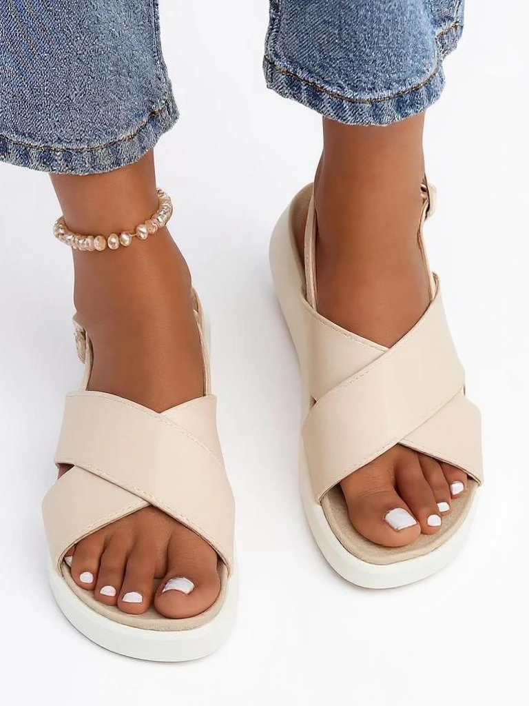 Royalfashion Дамски сандали на дебела подметка Riva Star