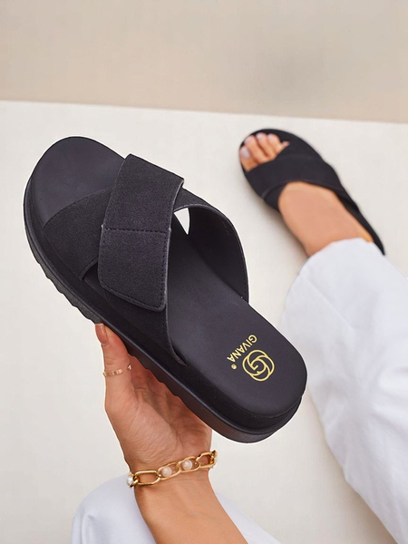 Royalfashion Дамски равни сандали Evre